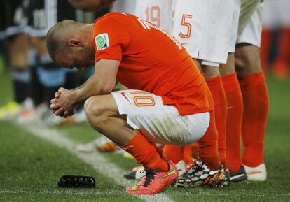 Wesley Sneijder, durante la tanda de penalties.