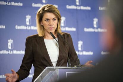 María Dolores de Cospedal, ayer, durante la presentación de su plan de ajuste.