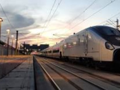 Unidad del tren de alta velocidad Talgo Abril, encargada por Renfe.