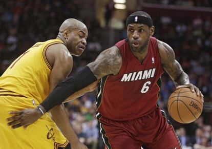 LeBron supera a Jack 