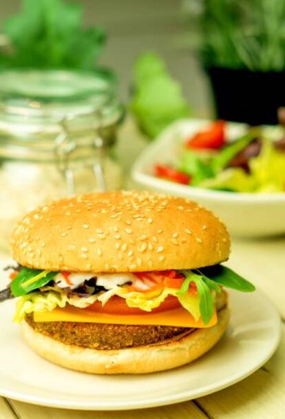 Hamburguesa de quinoa y avena, de Punto Vegano.