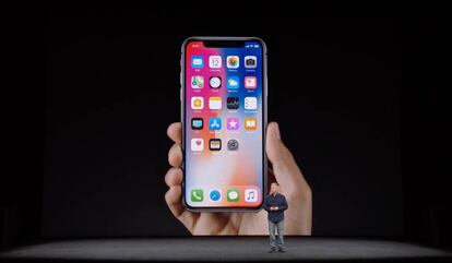 Momento en que se mostró el iPhone X.