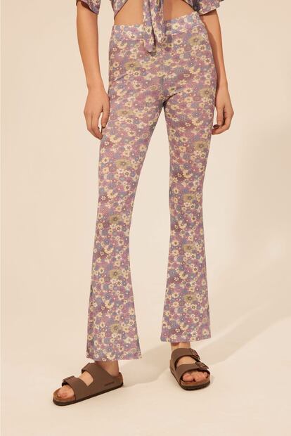 Comodidad y romanticismo no están reñidos y estos leggings de flores en tonos pastel de Antik Batik lo demuestran.

105€