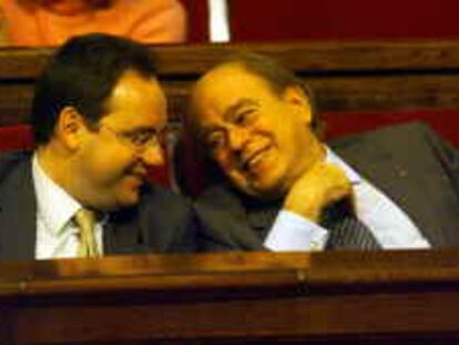 Barcelona, 16.11.2000-imagen digital-LLuis Franco y Jordi Pujol en el debate general sobre la gestión y modelo de la formación ocupacional de Catalunya Foto de Marcel.li Sàenz