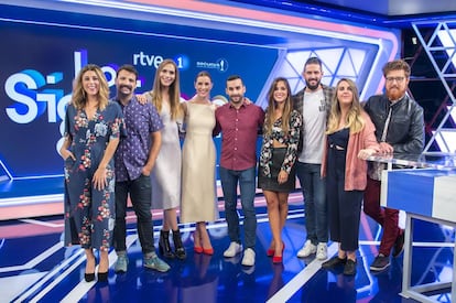 De izquierda a derecha, Valeria Ros, Ángel Carmona, Ángela Ponce, Raquel Sánchez Silva, Juan Sanguino, Marta Márquez, Javier peña, Carolina Iglesias y Dani Piqueras.