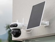 Cámara EZVIZ colocada en exterior