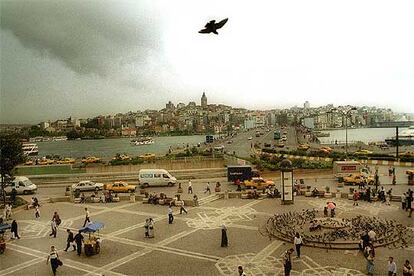 Estambul, el puente de Galata y Galata.