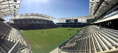 Panorámica del nuevo estadio Banc of California del LAFC en el centro de Los Ángeles, inaugurado el miércoles.