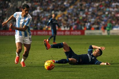 Cristiano, en el suelo tras ser derribado por Rosales.