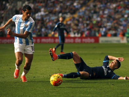 Cristiano, en el suelo tras ser derribado por Rosales.