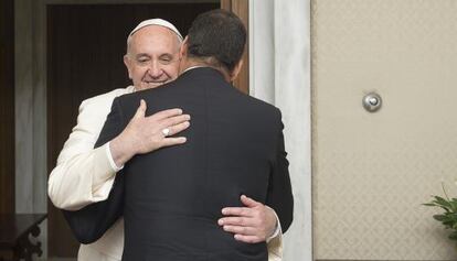El Papa recibi&oacute; ayer al presidente ecuatoriano Correa.