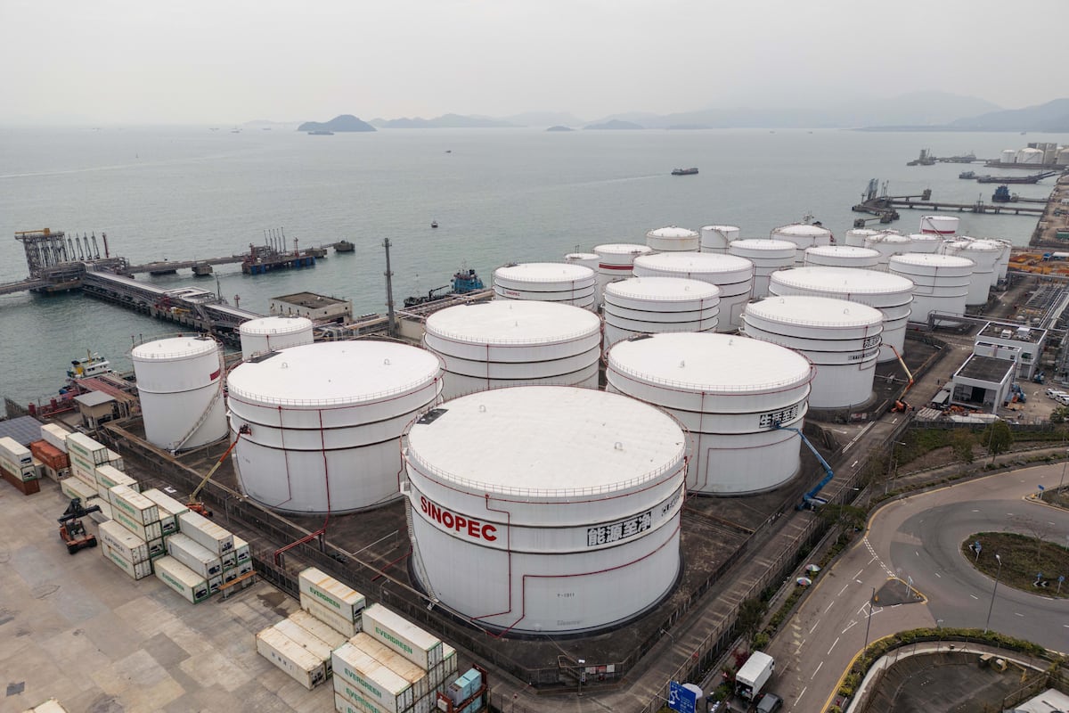 PetroChina reporta caída del 4,5% en ganancias: impacto en el crudo