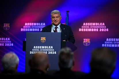 Joan Laporta, durante la asamblea extraordinaria en una imagen del Barcelona. 