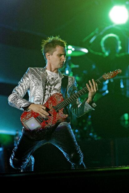 Matthew Bellamy, líder de Muse, durante su actuación en Madrid.