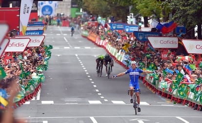 La llegada del belga Philippe Gilbert a la meta en Bilbao.