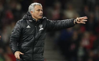 Mourinho, ante el Southampton.