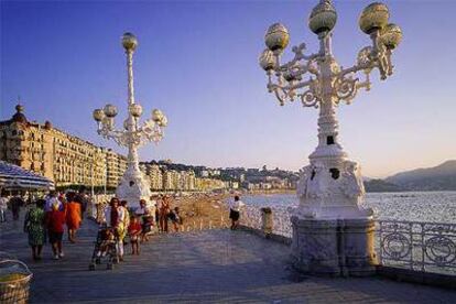 La calle del Puerto conduce a la plaza de la Constitución de San Sebastián.