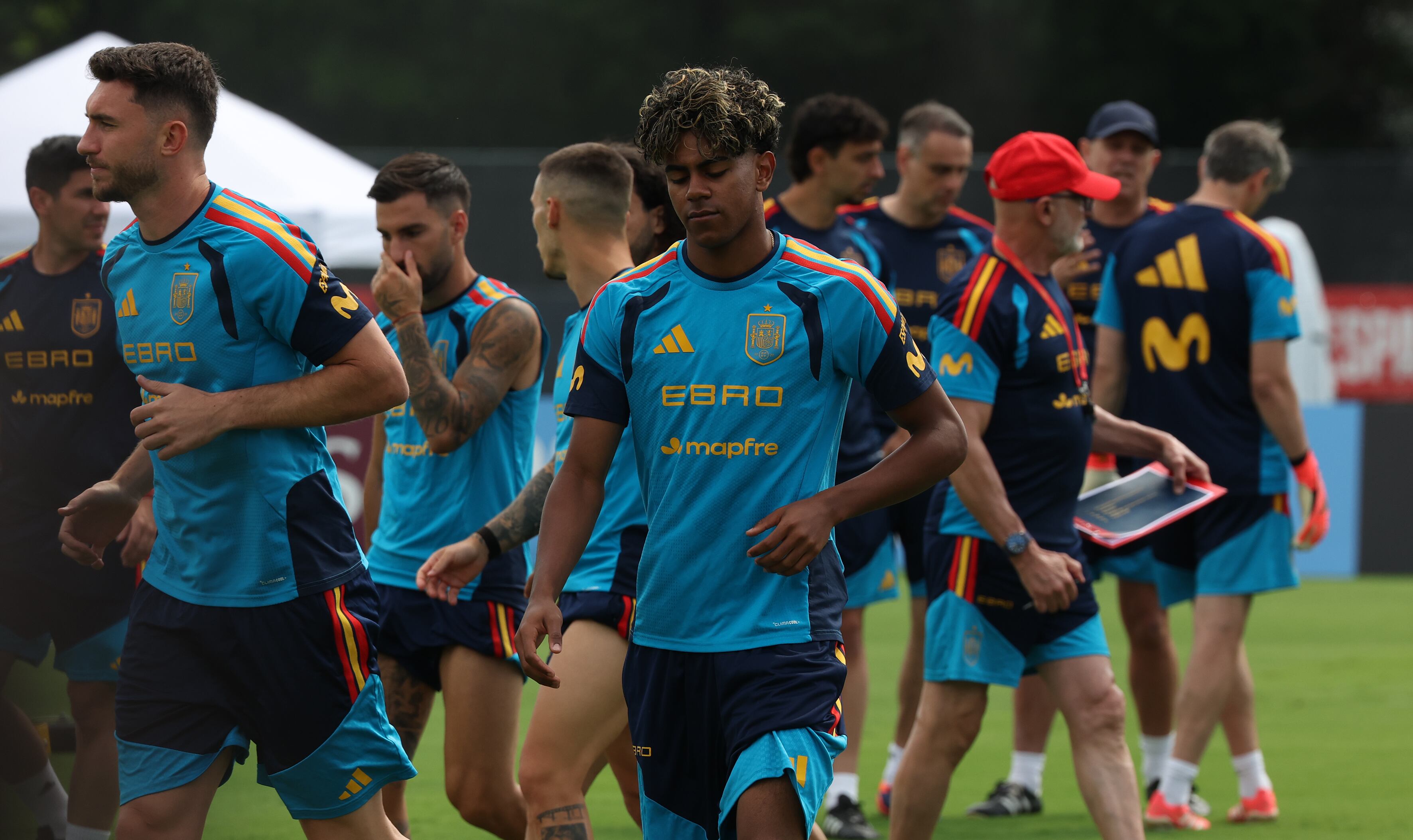Los jugadores de España, durante el entrenamiento.