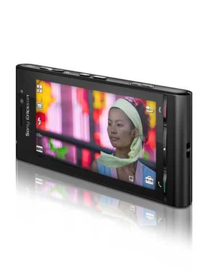 Sony presenta el móvil Idou, con una cámara de alta resolución.