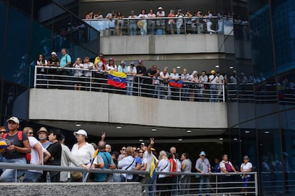 Desde las primeras horas del miércoles se comenzaron a congregar los partidarios de la oposición al Este de la capital.