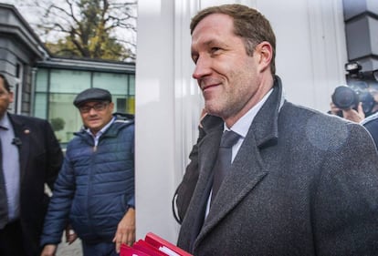 El presidente de Valonia, Paul Magnette, en las negociaciones en Bélgica.