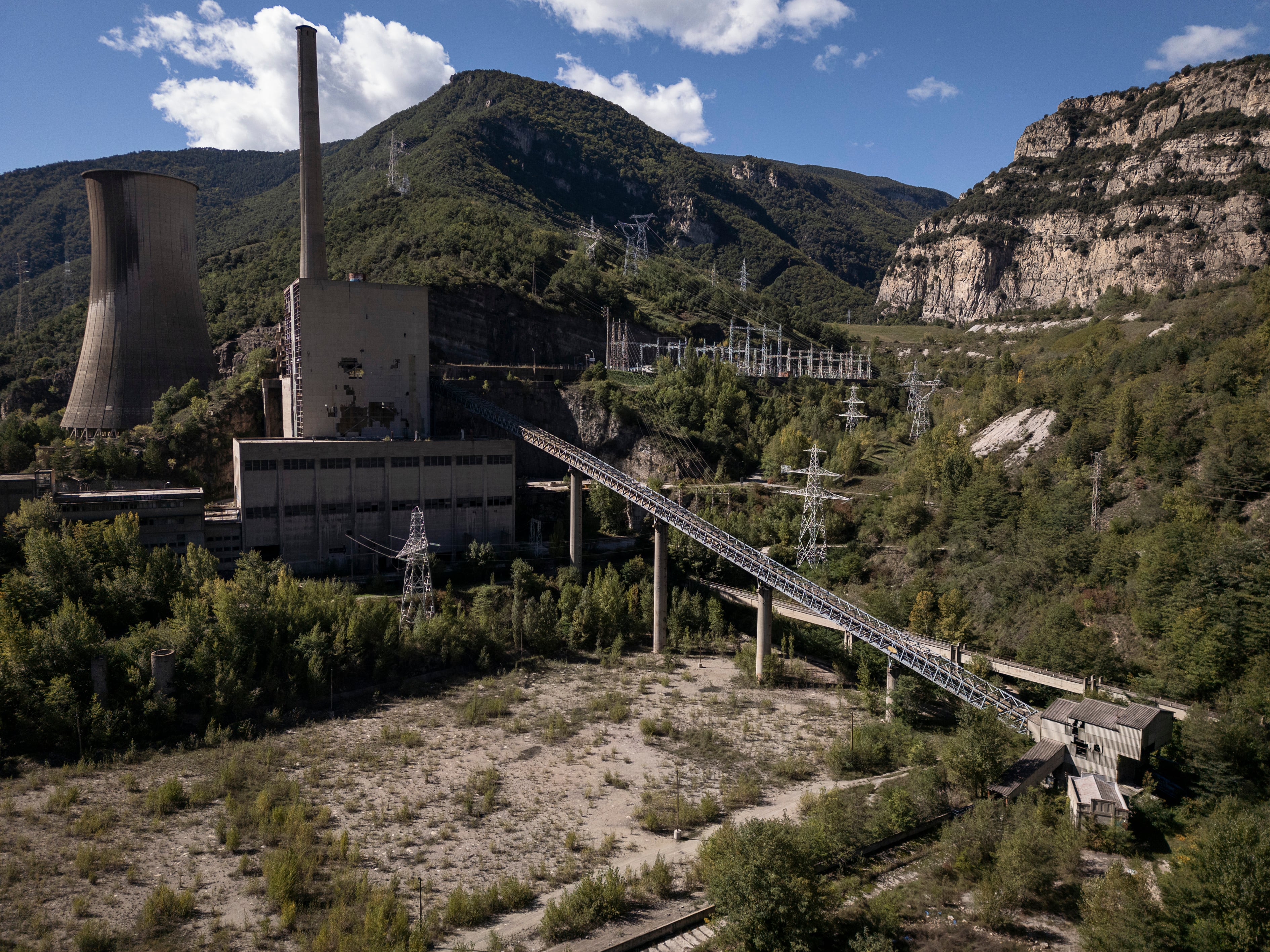 28/09/24  DVD 1233. Cercs, Barcelona. Vista general de la antigua central térmica de Cercs, actualmente en desuso.  [ALBERT GARCIA]