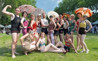 Escena retro en el Jazz Age Party de 2015 en Governors Island (Nueva York).