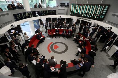 Operadores en la Bolsa de Metales de Londres (LME). Reuters.