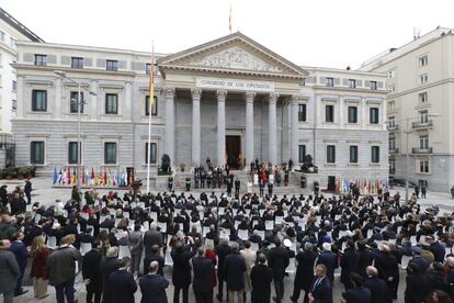 Un momento de la celebración institucional del Día de la Constitución, este martes ante el Congreso.