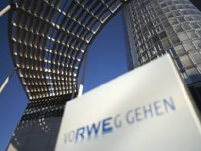 En la imagen, la sede de la compañía alemana de suministro energético RWE en Essen (Alemania). EFE/Archivo