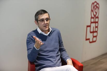 Entrevista a Eduardo Madina del PSOE, en la sede central del partido en la calle Ferraz, en Madrid. 