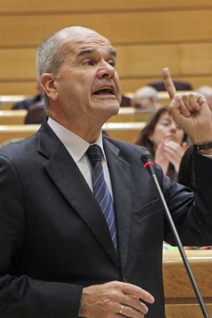 Manuel Chaves, ayer en la sesión de control en el Senado.