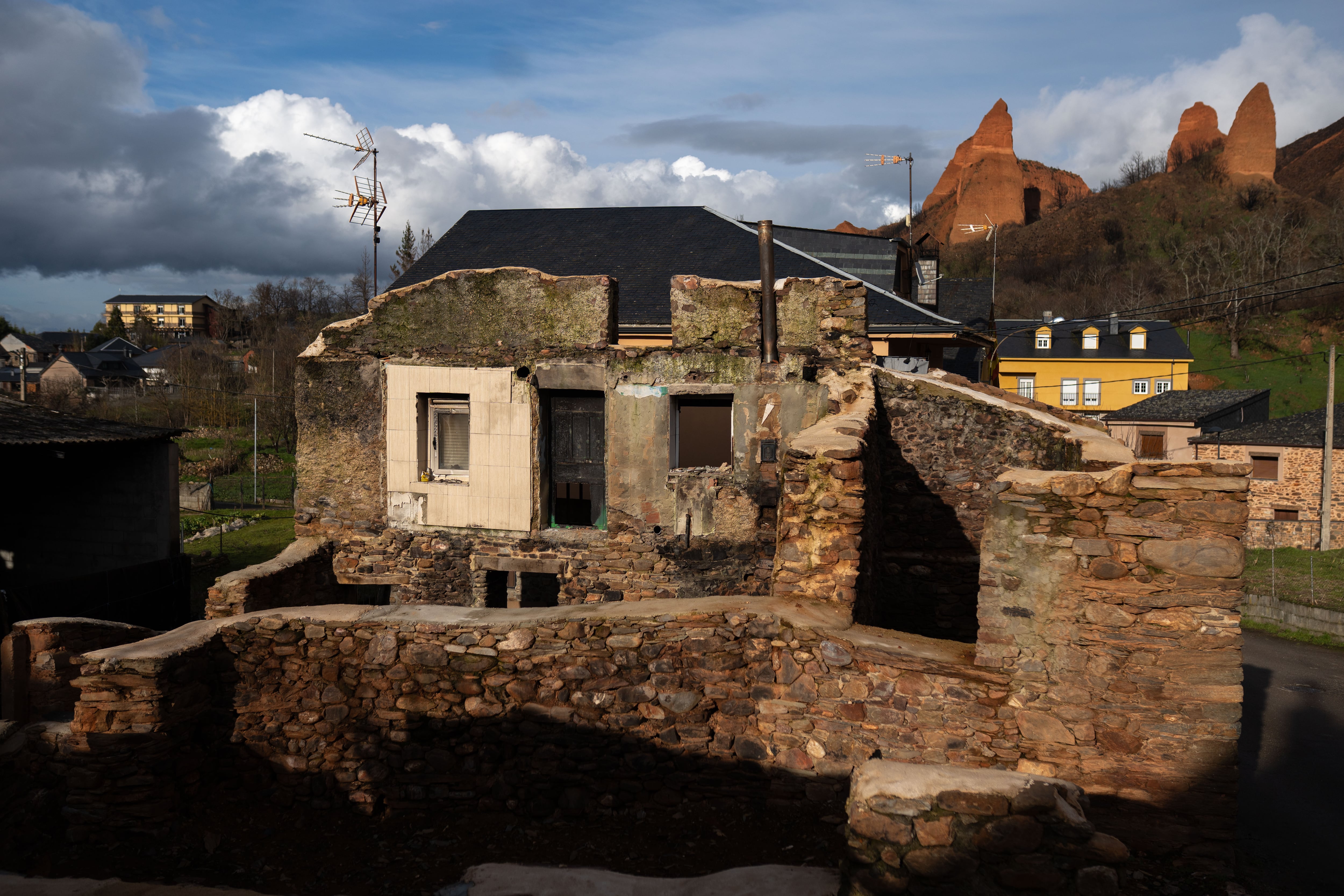 Viviendas afectadas por el incendio de agosto.