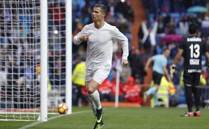 Cristiano celebra su gol de penalti.