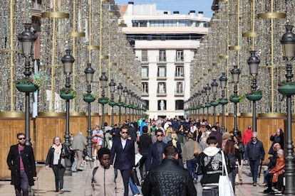 Turistas en la calle Larios, en Málaga.
