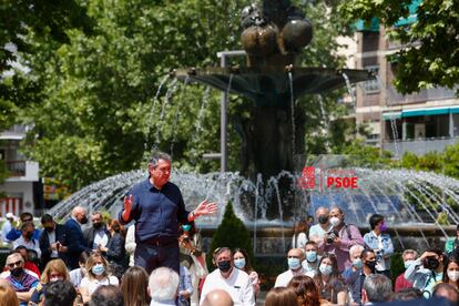 El alcalde de Sevilla, Juan Espadas, en el  acto de presentación de su candidatura para las primarias del PSOE-A, en Granada.