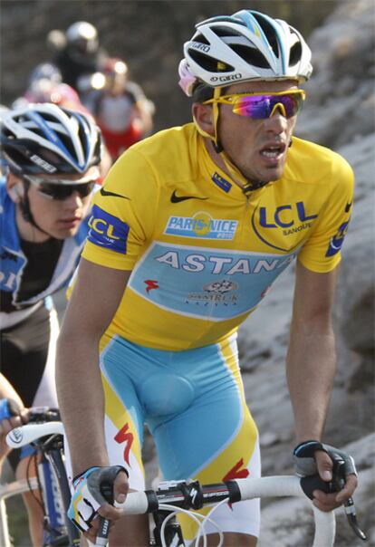 Contador durante la sexta etapa de la París-Niza.