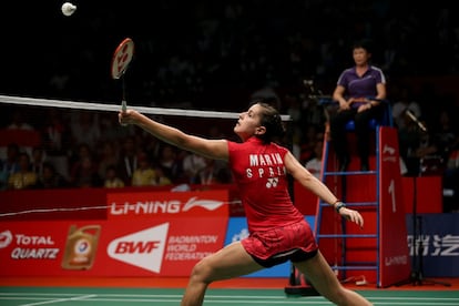 Marín durante el partido en el que se ha impuesto a la jugadora india Seina Nehwal.