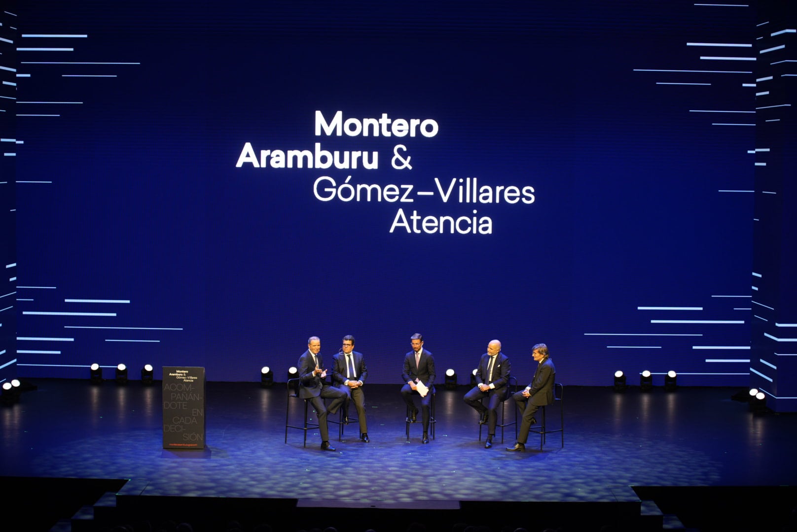En la foto, de izg. a dcha,: Pablo Atencia, Leonardo Neri, Santiago Gómez-Villares y Javier Valdecantos.