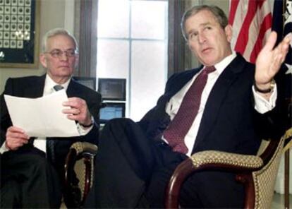 George W. Bush y Paul O'Neill, en una foto de archivo.