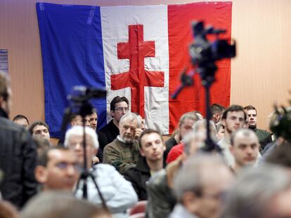 Grupo de asistentes al "Congreso sobre la islamización de Europa", organizado por el Bloc Identitaire, en París, el 18 de diciembre de 2010.