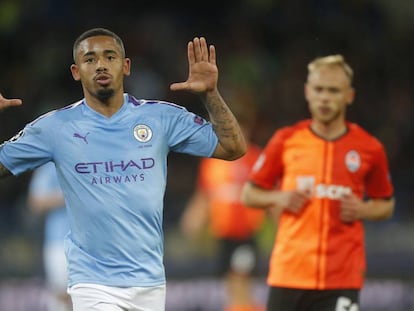 Gabriel Jesus celebra el tercer gol.