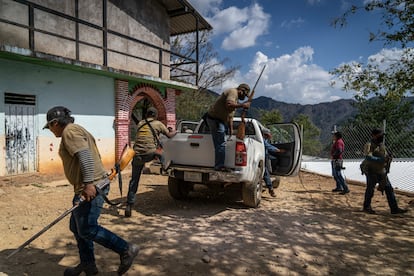 Policías comunitarios en Chilapa Guerrero