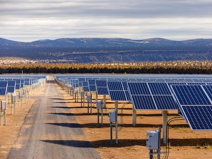 Planta de energía fotovoltaica Gala Solar de Avangrid, a las afueras de Prineville (Oregón), en una imagen facilitada por la empresa.