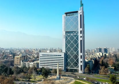 Sede de Telefónica en Santiago de Chile.