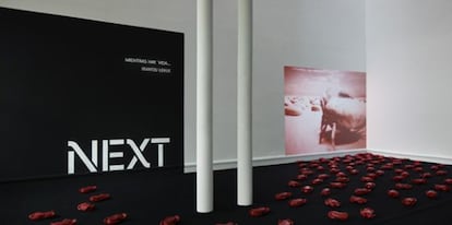 Una instalación de Irantzu Lekue en el Centro Montehermoso, en Vitoria.