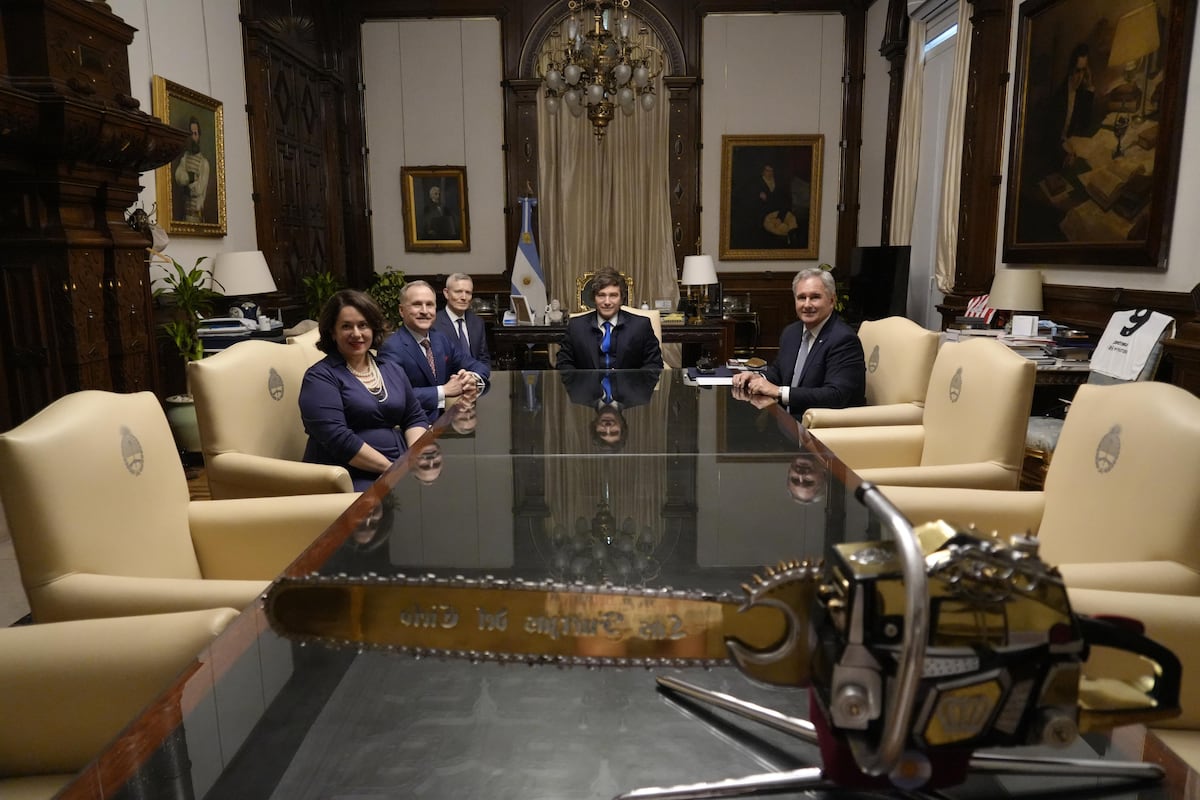 Argentina bajo la lupa de EE.UU.: El giro de Milei y la paralización del radiotelescopio argentino-chino