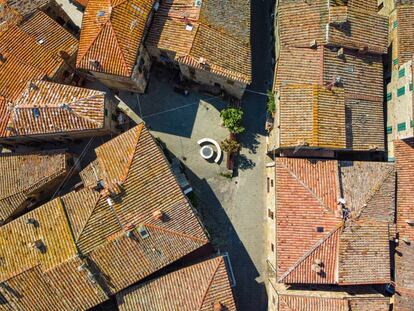 Vista aérea de la villa italiana de Montalcino.