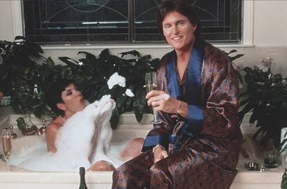 La polémica imagen de Kris Jenner y Caitlyn Jenner que Kim Kardashian ha publicado en su Instagram y ha levantado las críticas.