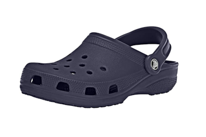 El modelo clásico de Crocs, disponible en 27 colores, cuenta con más de 125.000 valoraciones en Amazon y se mantiene entre los artículos top ventas de moda desde hace años.